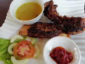 Tengkleng Iga Sapi Bakar, up-grade kuliner klangenan tengkleng Solo/ foto: budi.