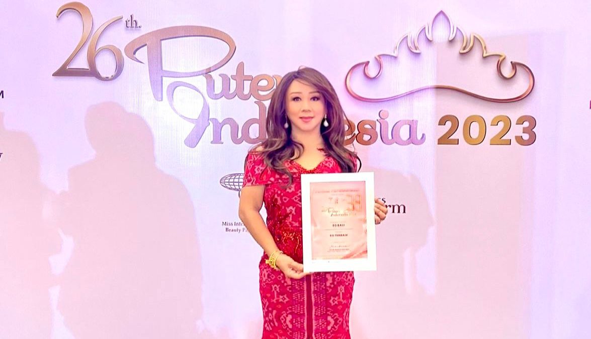 Sukses Di Dunia Puteri-Puterian, Lenny Hartono Sabet Penghargaan Sebagai Best Regional Event Organizer 2023