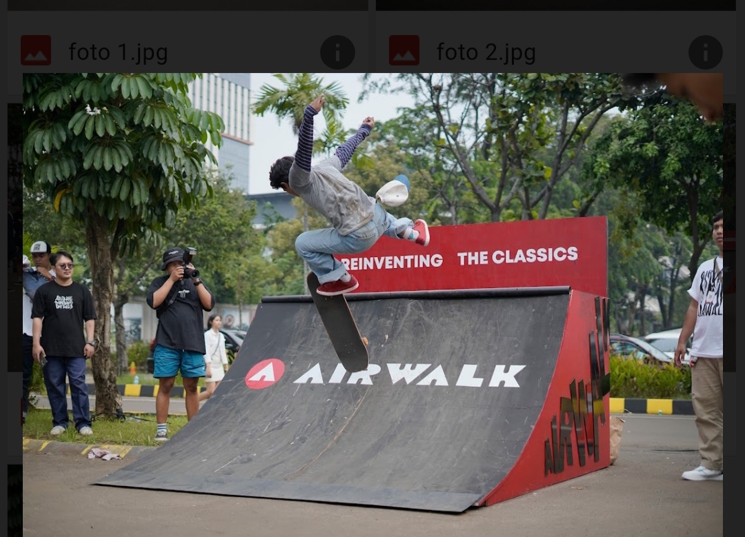 Dukung Olahraga Skateboard, Airwalk  Bangun Ramp Raksasa