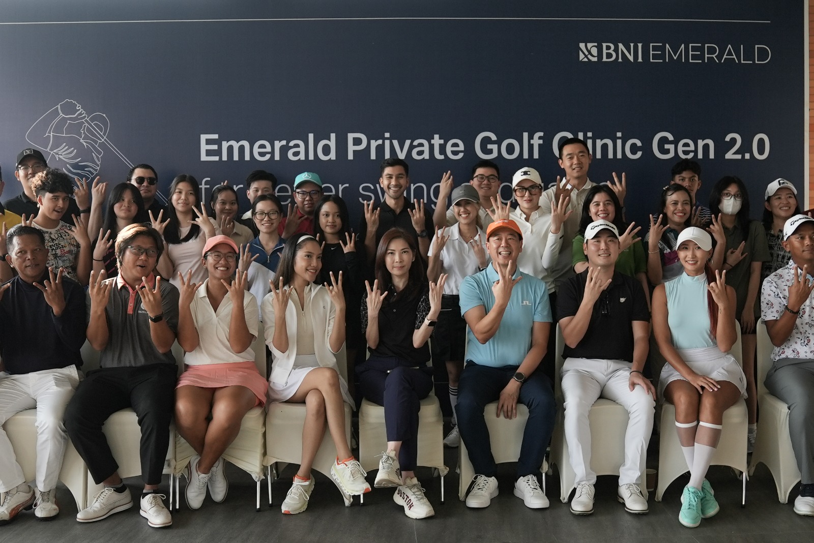 Manjakan Nasabah Generasi Z dan Milenial, BNI Gelar Emerald Private Golf Clinic Gen 2.0