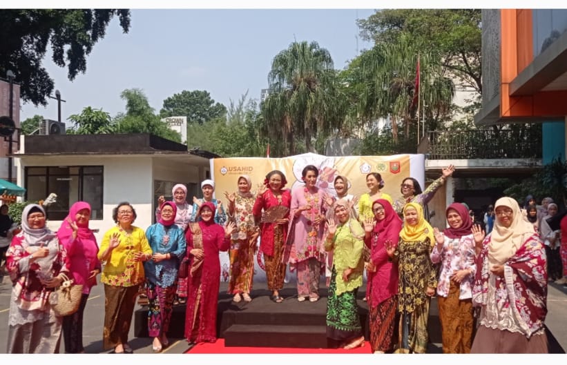 Gaungkan Bangga Berkebaya, Kowani Roadshow Kebaya Goes to Campus