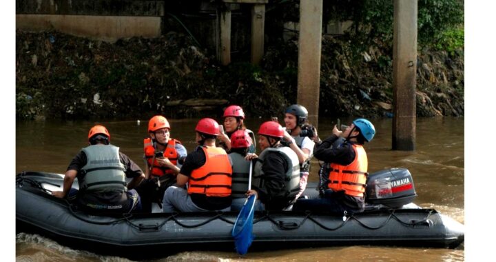 Wisata Sungai Tengah Kota, Ajakan Cintai Sungai Sejak Dini