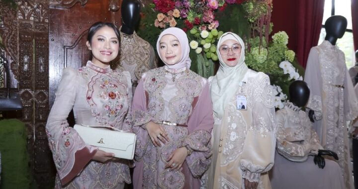 Koleksi PUSPA Ayu Dyah Andari Rayakan 15 Tahun Berkarya, Hadirkan Modest Fashion Elegan Bernuansa Nusantara